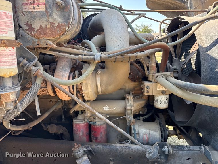 image for item EW4157 1987 International F-2575 semi truck