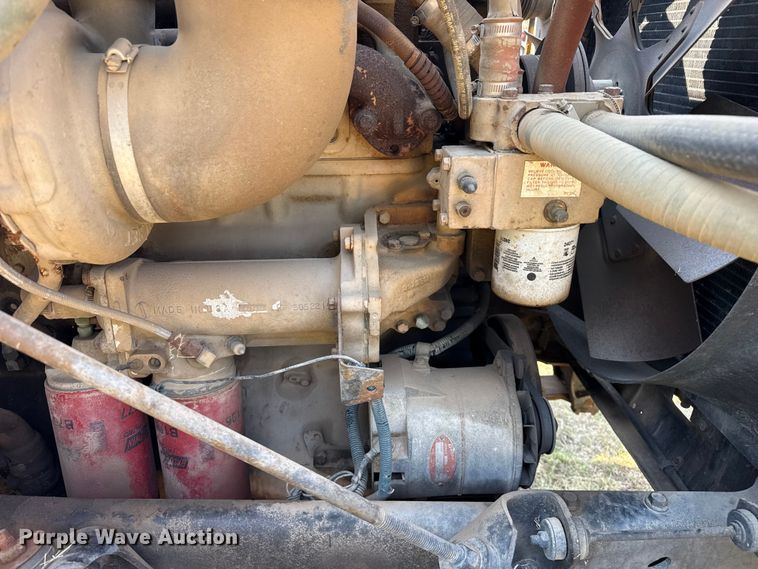 image for item EW4157 1987 International F-2575 semi truck