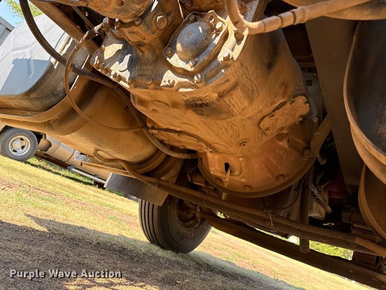 image for item EW4157 1987 International F-2575 semi truck