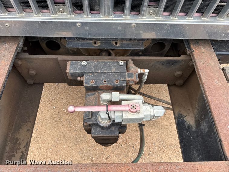 image for item EW4170 2004 International 7400 dump truck