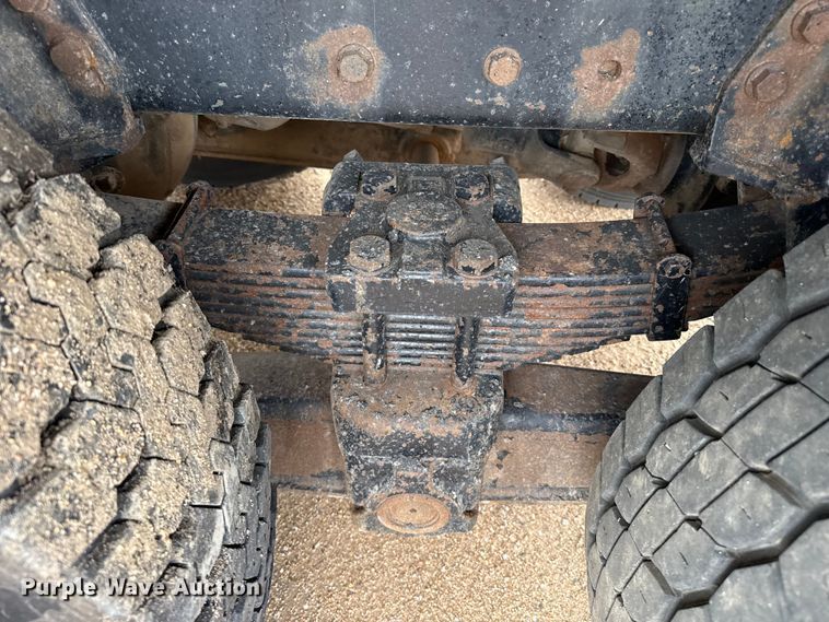 image for item EW4170 2004 International 7400 dump truck