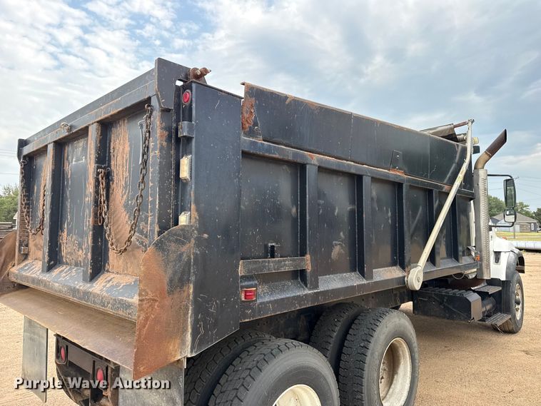 image for item EW4170 2004 International 7400 dump truck