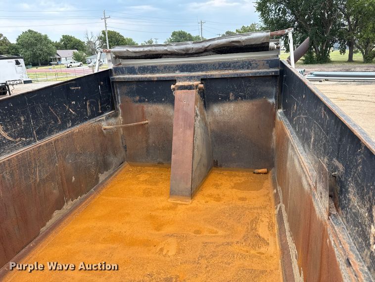 image for item EW4170 2004 International 7400 dump truck