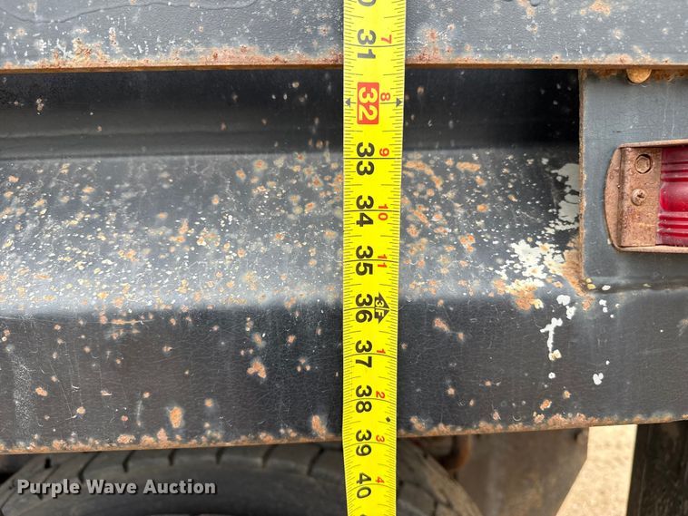 image for item EW4170 2004 International 7400 dump truck