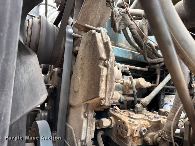 image for item EW4170 2004 International 7400 dump truck
