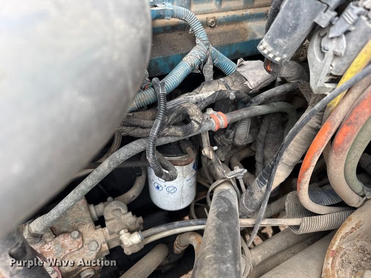 image for item EW4170 2004 International 7400 dump truck