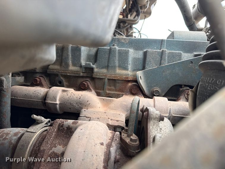 image for item EW4170 2004 International 7400 dump truck