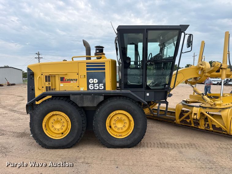 image for item EW4172 2006 Komatsu GD655 motor grader