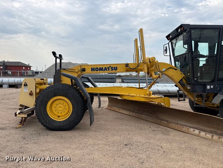 image for item EW4172 2006 Komatsu GD655 motor grader