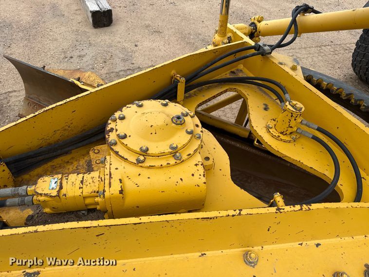 image for item EW4172 2006 Komatsu GD655 motor grader