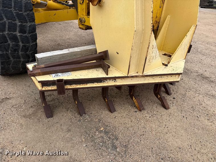 image for item EW4172 2006 Komatsu GD655 motor grader