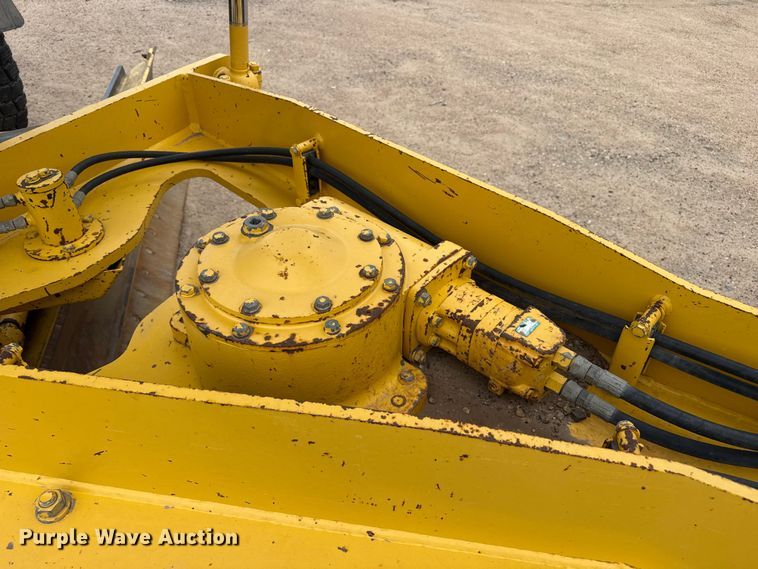 image for item EW4172 2006 Komatsu GD655 motor grader