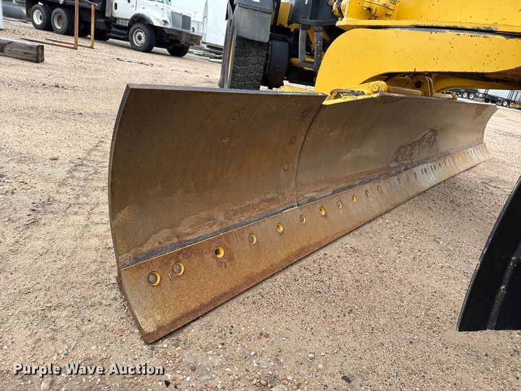 image for item EW4172 2006 Komatsu GD655 motor grader