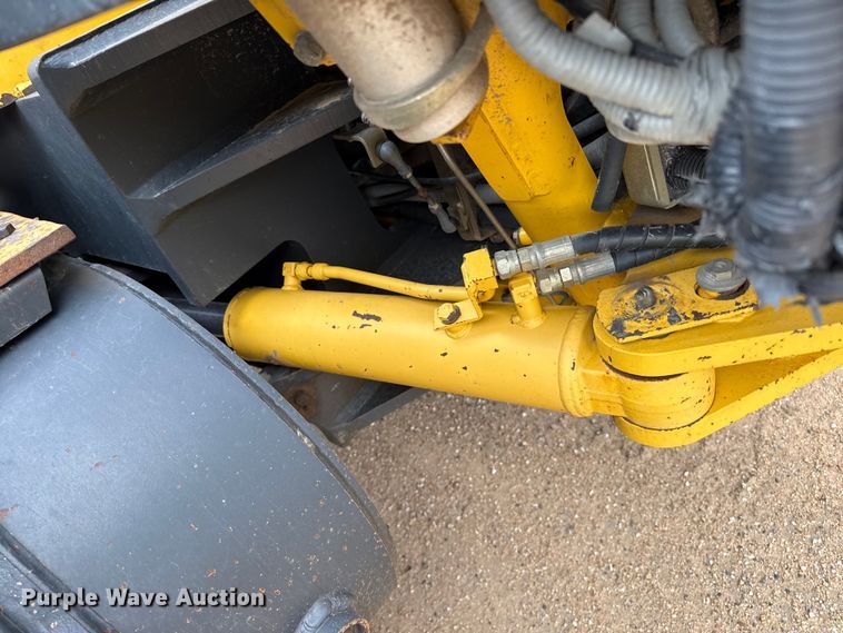 image for item EW4172 2006 Komatsu GD655 motor grader