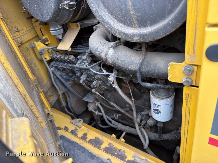 image for item EW4172 2006 Komatsu GD655 motor grader