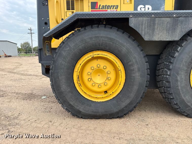 image for item EW4172 2006 Komatsu GD655 motor grader