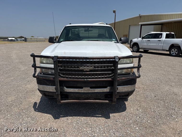 image for item EW4182 2006 Chevrolet Silverado 2500HD pickup truck