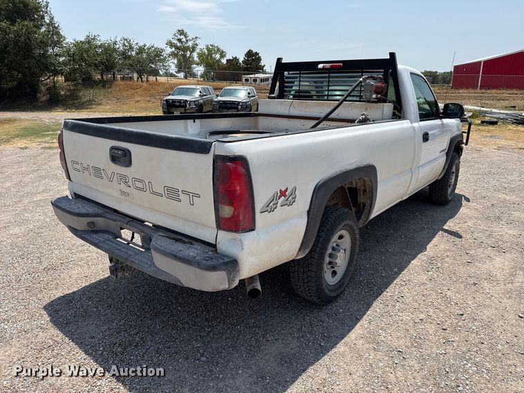 image for item EW4182 2006 Chevrolet Silverado 2500HD pickup truck