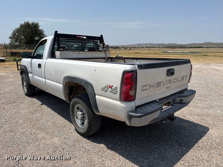 image for item EW4182 2006 Chevrolet Silverado 2500HD pickup truck