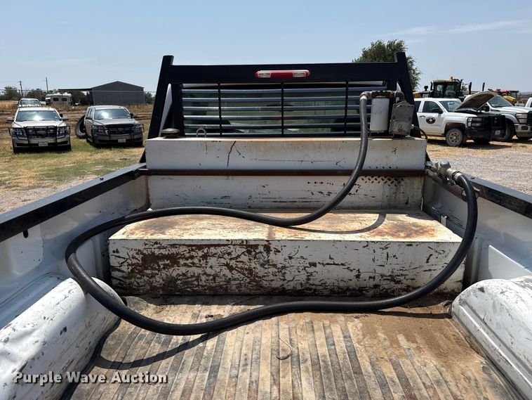 image for item EW4182 2006 Chevrolet Silverado 2500HD pickup truck