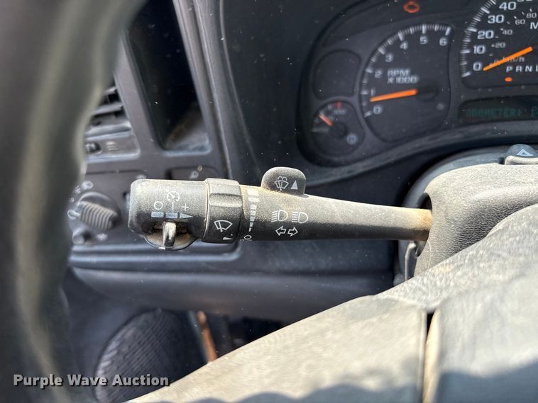 image for item EW4182 2006 Chevrolet Silverado 2500HD pickup truck