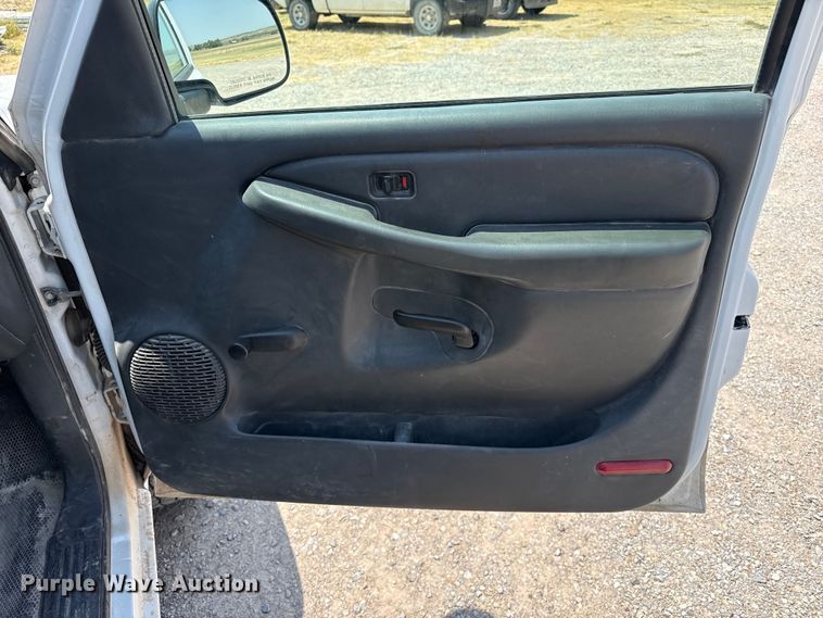 image for item EW4182 2006 Chevrolet Silverado 2500HD pickup truck