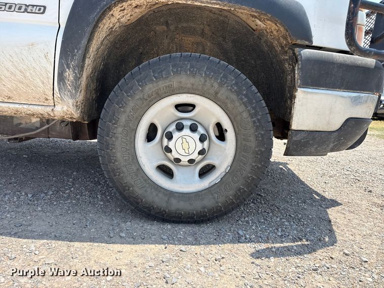 image for item EW4182 2006 Chevrolet Silverado 2500HD pickup truck