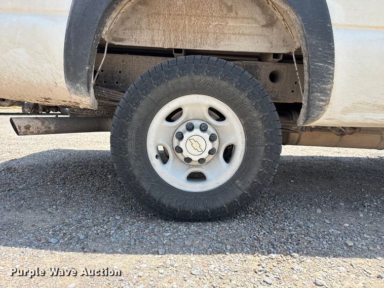 image for item EW4182 2006 Chevrolet Silverado 2500HD pickup truck