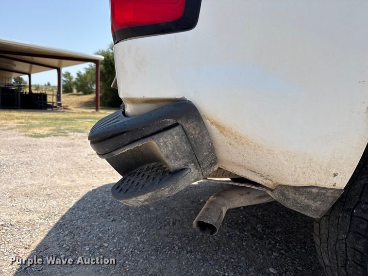 image for item EW4183 2015 Chevrolet Silverado 1500 Crew Cab pickup truck