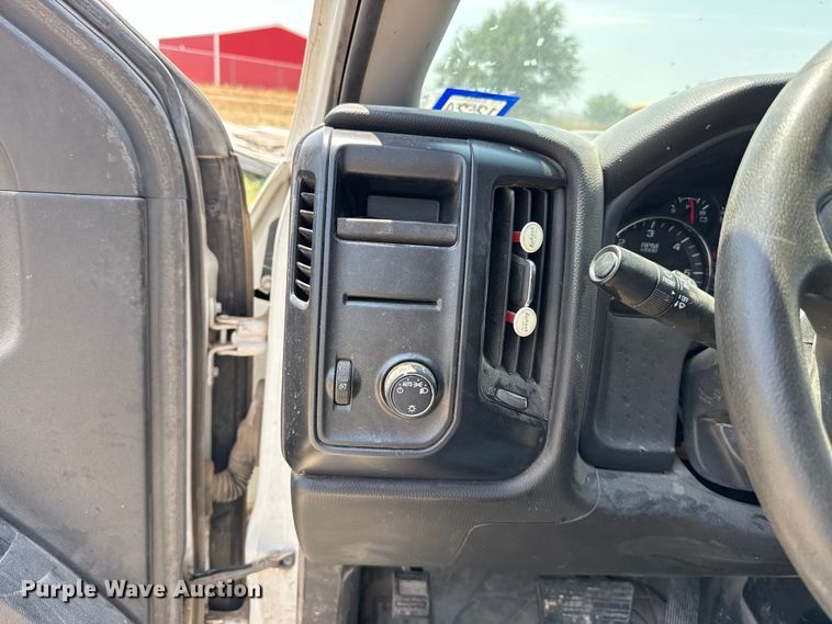 image for item EW4183 2015 Chevrolet Silverado 1500 Crew Cab pickup truck