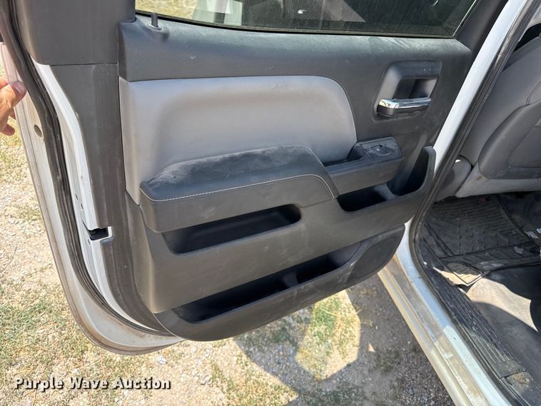 image for item EW4183 2015 Chevrolet Silverado 1500 Crew Cab pickup truck