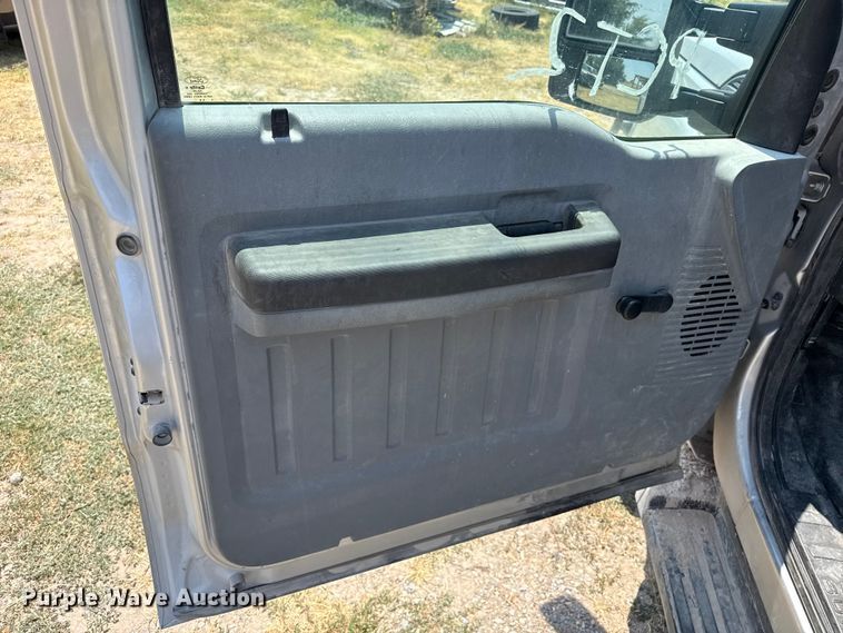 image for item EW4184 2015 Ford F250 Super Duty pickup truck