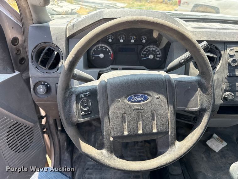 image for item EW4184 2015 Ford F250 Super Duty pickup truck