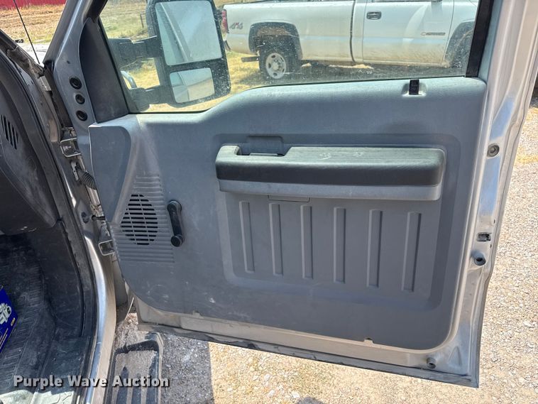 image for item EW4184 2015 Ford F250 Super Duty pickup truck