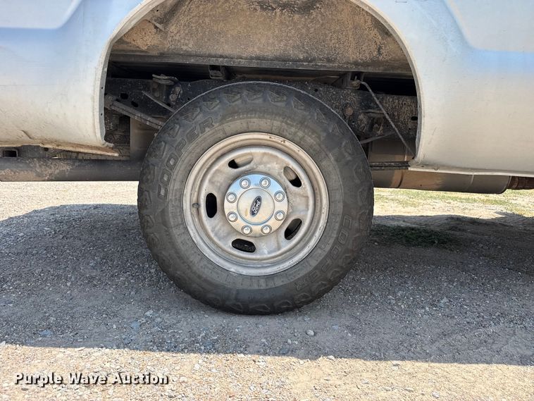 image for item EW4184 2015 Ford F250 Super Duty pickup truck