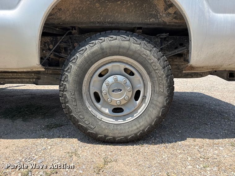 image for item EW4184 2015 Ford F250 Super Duty pickup truck