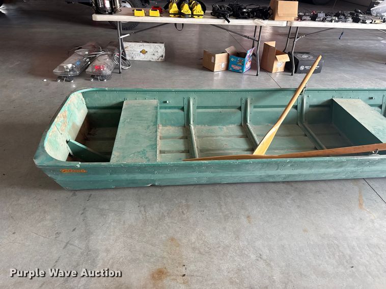 image for item EW4189 Gibson boat