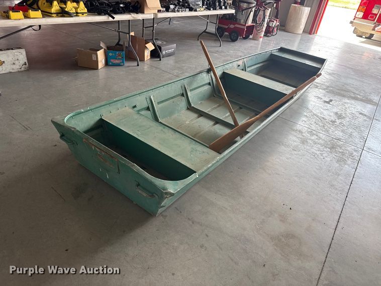 image for item EW4189 Gibson boat