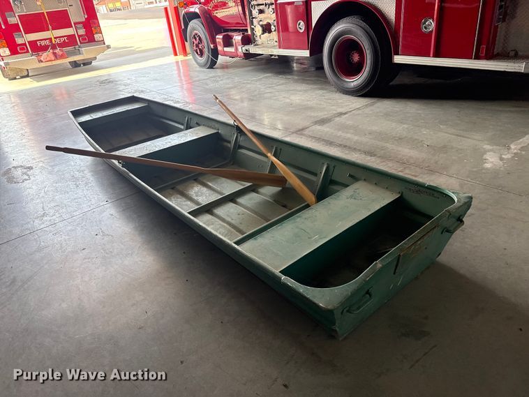 image for item EW4189 Gibson boat