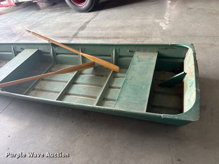 image for item EW4189 Gibson boat