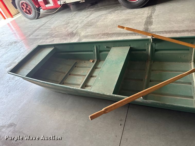 image for item EW4189 Gibson boat