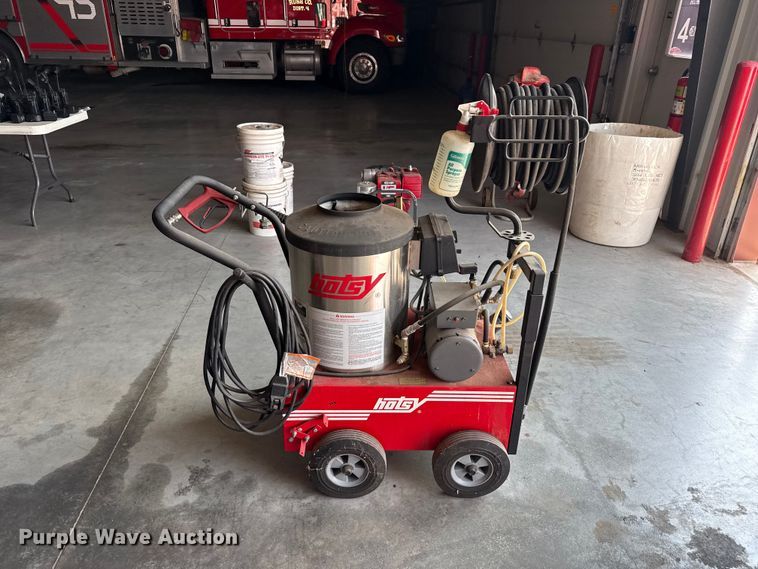 image for item EW4191 Hotsy pressure washer