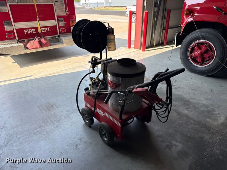 image for item EW4191 Hotsy pressure washer