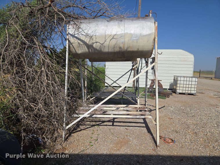 image for item EW8558 (2) fuel tanks with stands