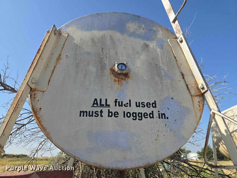 image for item EW8558 (2) fuel tanks with stands