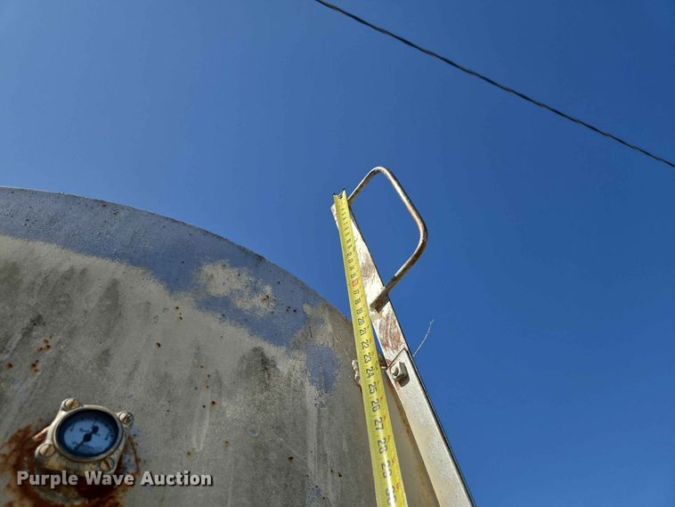 image for item EW8558 (2) fuel tanks with stands