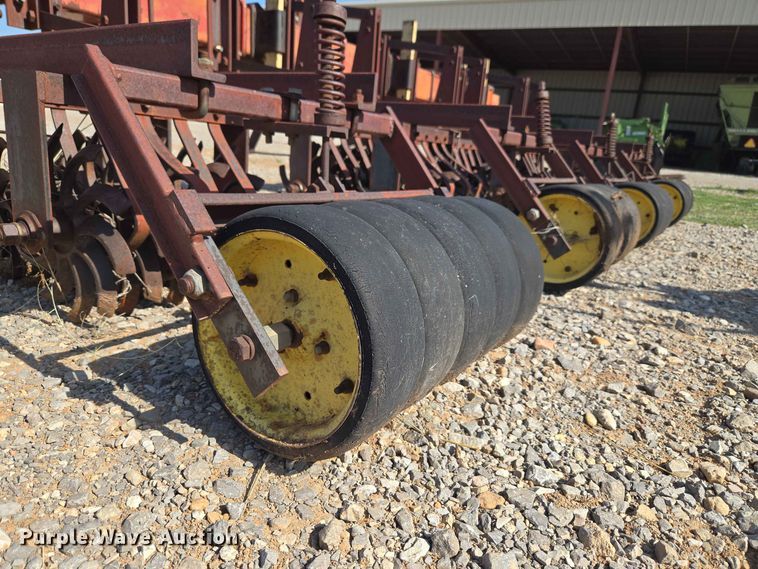 image for item EW8559 Bush Hog 6400 row crop cultivator
