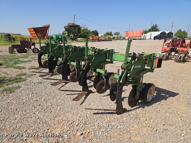 image for item EW8562 Wetherell 2700 row crop cultivator
