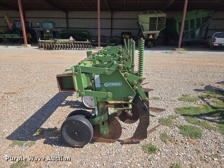 image for item EW8562 Wetherell 2700 row crop cultivator