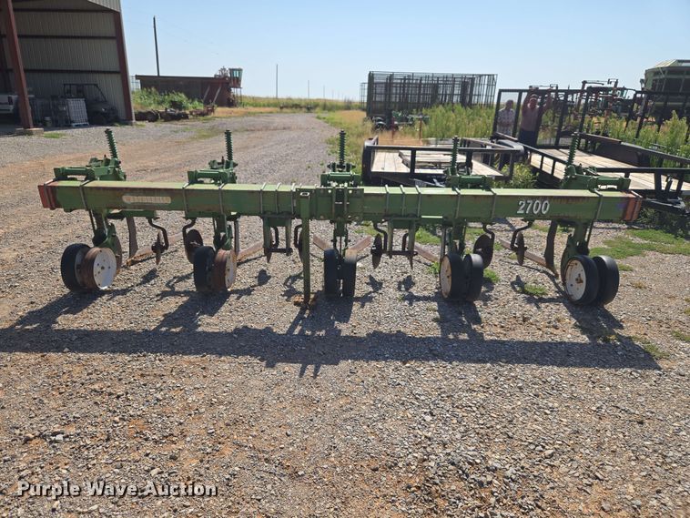 image for item EW8562 Wetherell 2700 row crop cultivator